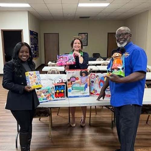 Spreading Holiday Joy with the Fuller Center!